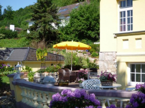  Quaint Apartment in Bad Pyrmont with Balcony near River  Бад-Пирмонт